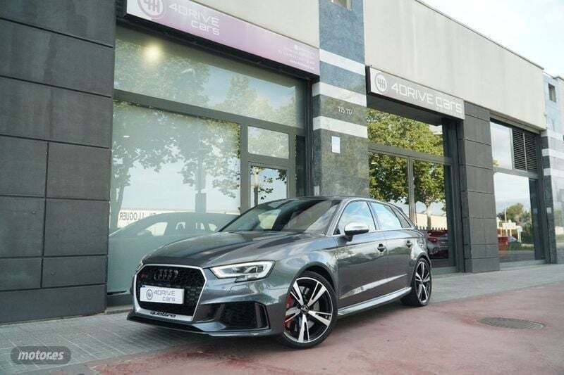 Plateado Usado 2018 Audi RS3 Sport Utilitario | 50.900 € - Imagen 1/4