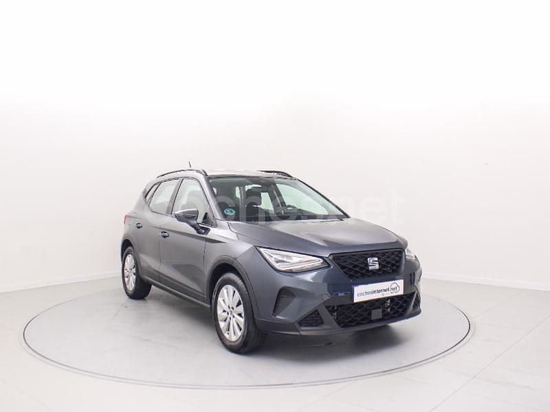 Gris / plata Usado 2024 Seat Arona Style SUV | 19.900 € (Un poco caro) - Imagen 1/4
