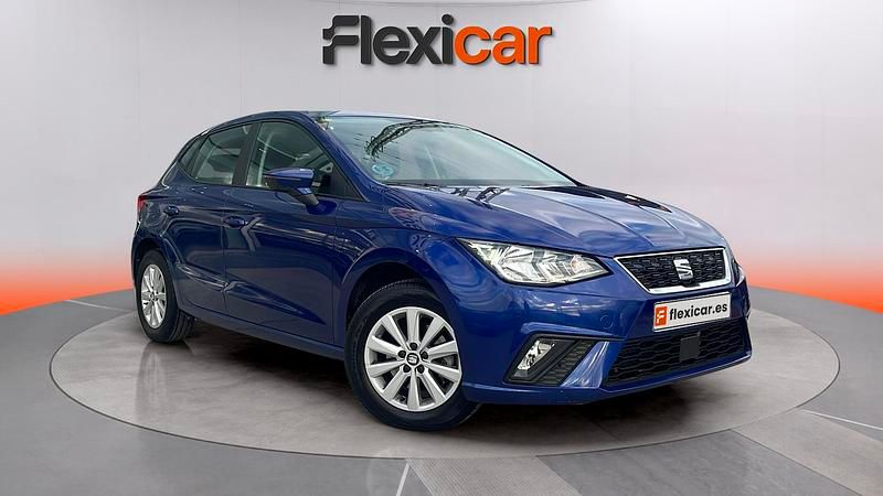 Usado Seat Ibiza Reference 95 CV (69 kW) 2018 Azul Utilitario