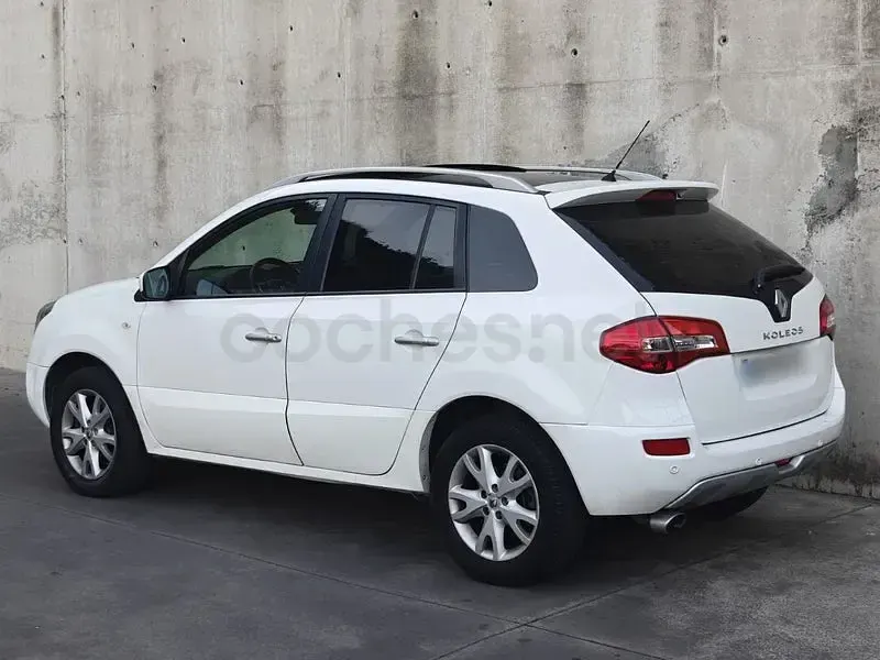 Usado Renault Koleos Dynamique 150 CV (110 kW) 2010 Blanco SUV