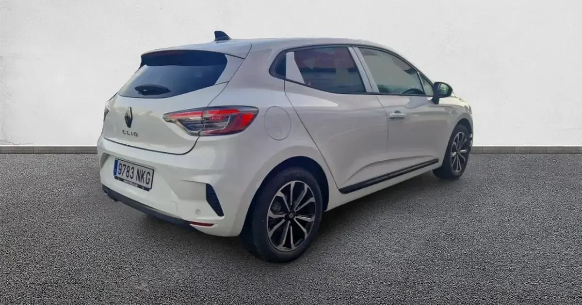 Usado Renault Clio Techno 100 CV (73 kW) 2026 Utilitario
