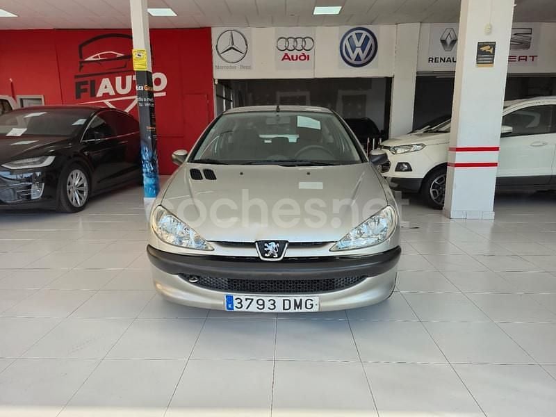 Gris / plata Usado 2005 Peugeot 206 Berlina | 3399 € (Precio justo) - Imagen 1/4