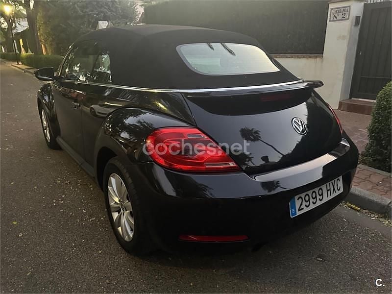 Usado VW Beetle Cabriolet Design 105 CV (77 kW) 2014 Negro Descapotable