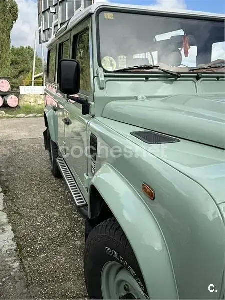 Usado Land Rover Defender S 122 CV (89 kW) 2008 Verde Familiar