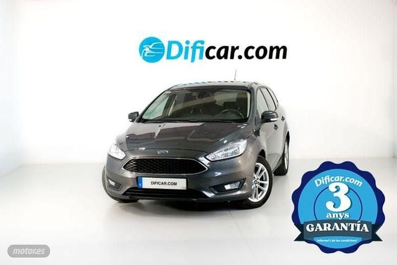 Gris Usado 2018 Ford Focus Familiar | 11.490 € (Precio justo) - Imagen 1/4