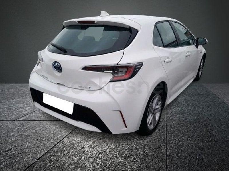 Usado Toyota Corolla Active 122 CV (89 kW) 2021 Blanco Berlina