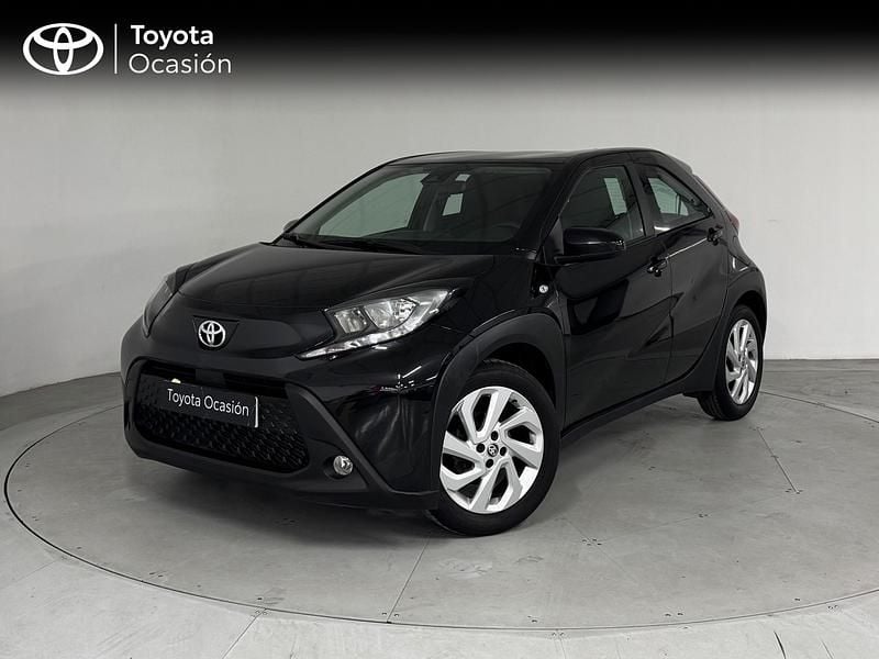 Usado Toyota Aygo X Play 72 CV (52 kW) 2024 Negro SUV