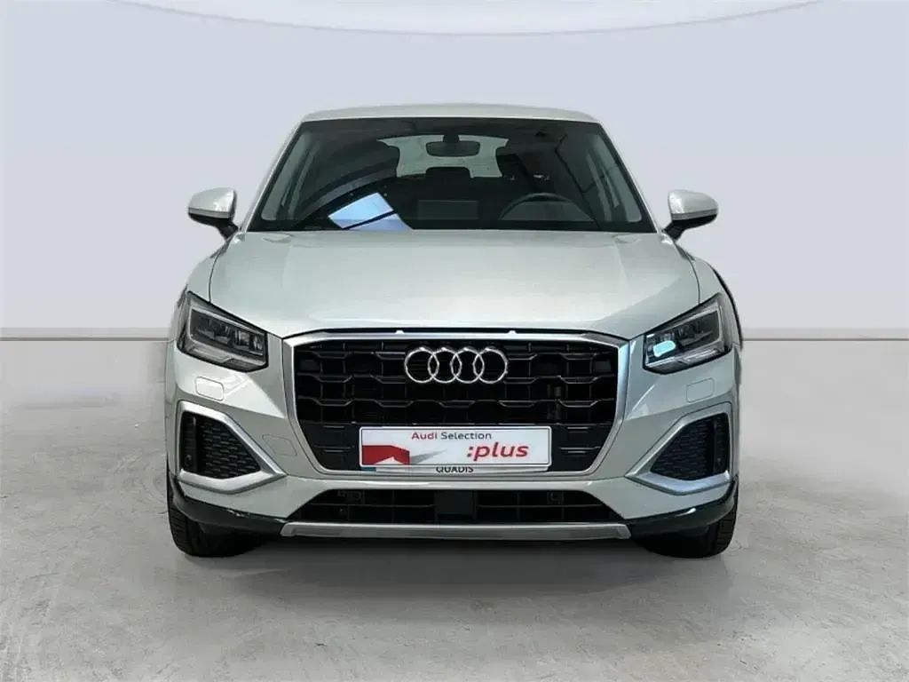 Usado Audi Q2 Advanced Plus 116 CV (85 kW) 2024 Plata rocio SUV