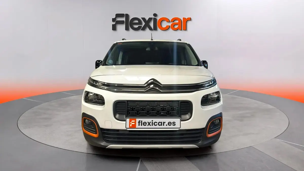 Usado Citroën Berlingo Shine 131 CV (96 kW) 2023 Blanco Monovolumen