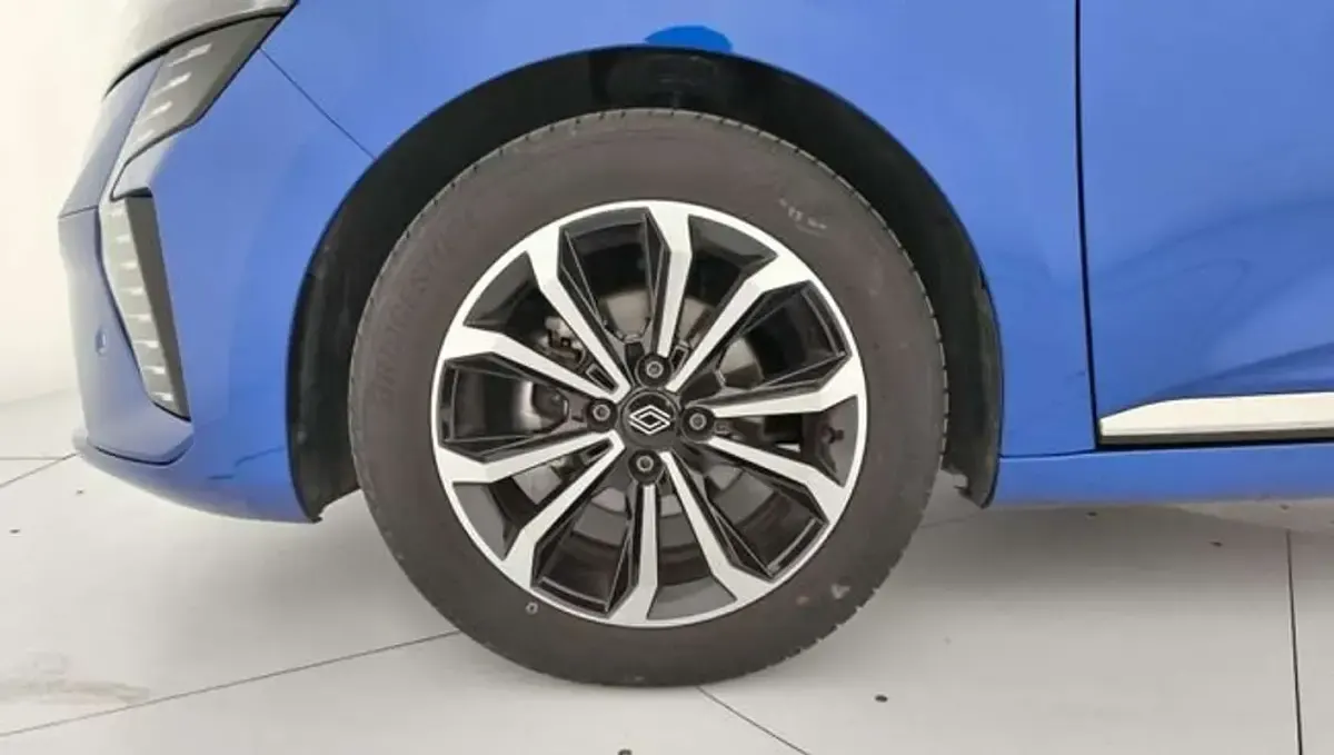 Usado Renault Clio Techno 101 CV (74 kW) 2025 Azul Utilitario