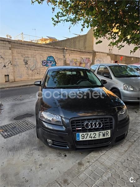 Negro Usado 2004 Audi A3 Ambiente Berlina | 2800 € (Precio justo) - Imagen 1/4