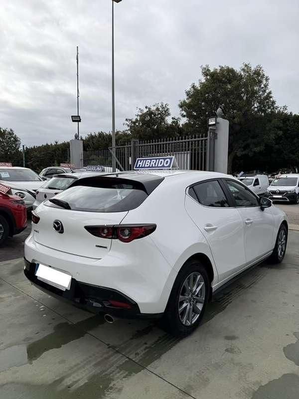 Usado Mazda 3 Prime-Line 140 CV (102 kW) 2024 Blanco Utilitario