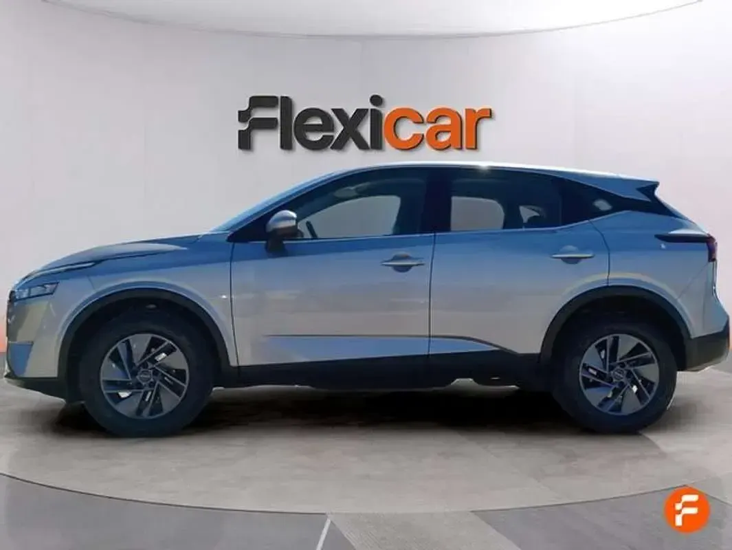 Usado Nissan Qashqai Acenta 158 CV (116 kW) 2024 Gris SUV