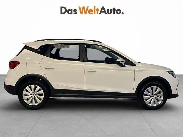 Usado Seat Arona Style Plus 110 CV (80 kW) 2021 Blanco SUV