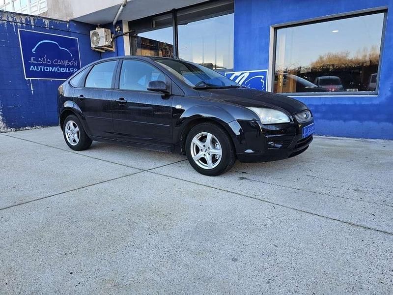 Negro Usado 2006 Ford Focus Trend Utilitario | 3500 € (Caro) - Imagen 1/4