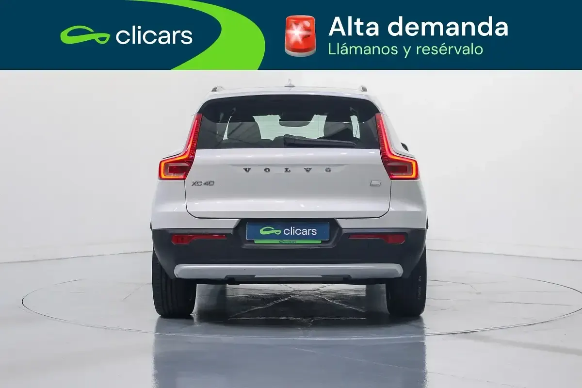 Usado Volvo XC40 Plus 262 CV (192 kW) 2022 Blanco SUV