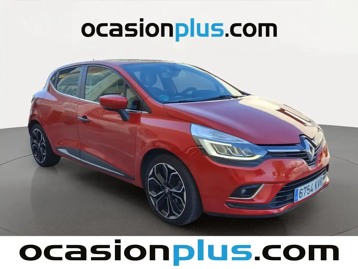 Usado Renault Clio Zen 90 CV (66 kW) 2019 Rojo Utilitario