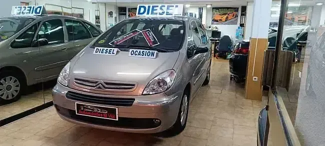 Usado Citroën Xsara Exclusive 108 CV (79 kW) 2007 Beige Monovolumen