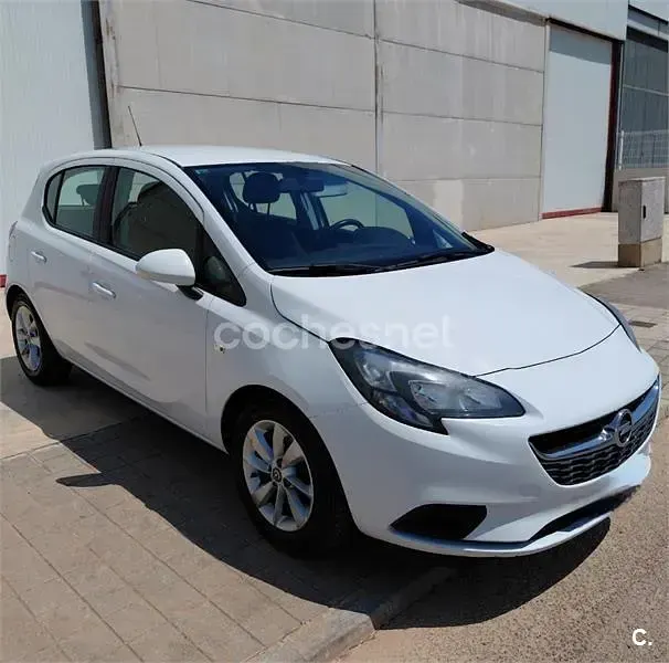 Usado Opel Corsa Color Edition 95 CV (69 kW) 2018 Blanco Utilitario