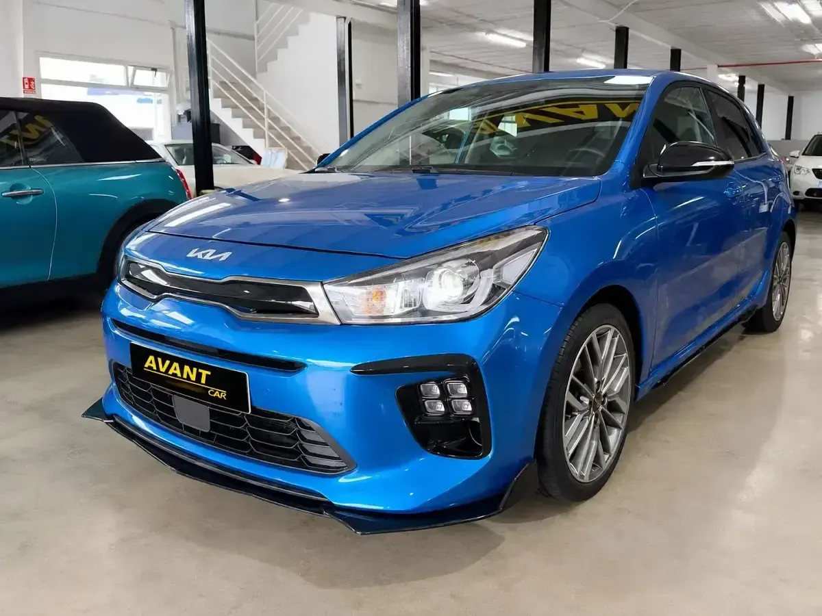 Usado Kia Rio GT-Line 84 CV (61 kW) 2023 Azul Berlina