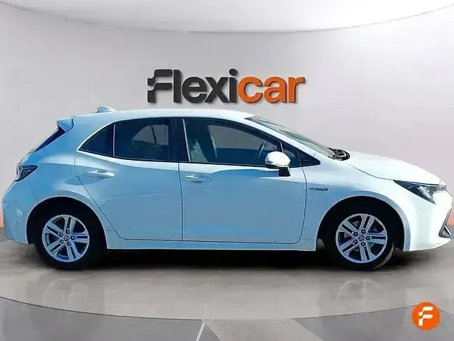 Usado Toyota Corolla Business Edition 122 CV (89 kW) 2021 Blanco