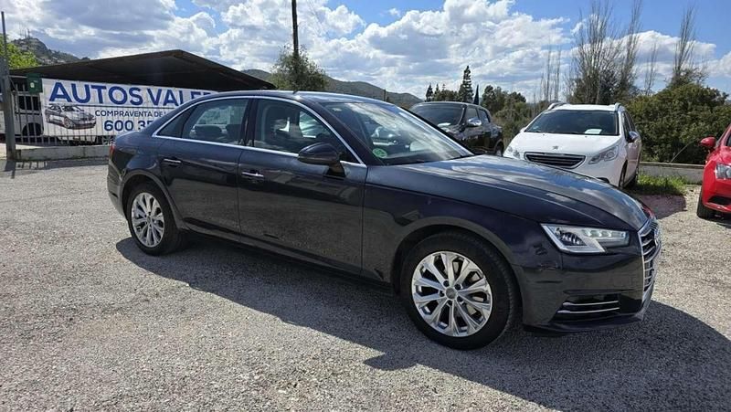 Usado Audi A4 Design 150 CV (110 kW) 2016 Azul Berlina