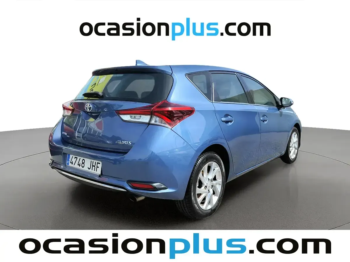 Usado Toyota Auris Active 116 CV (85 kW) 2015 Azul Utilitario