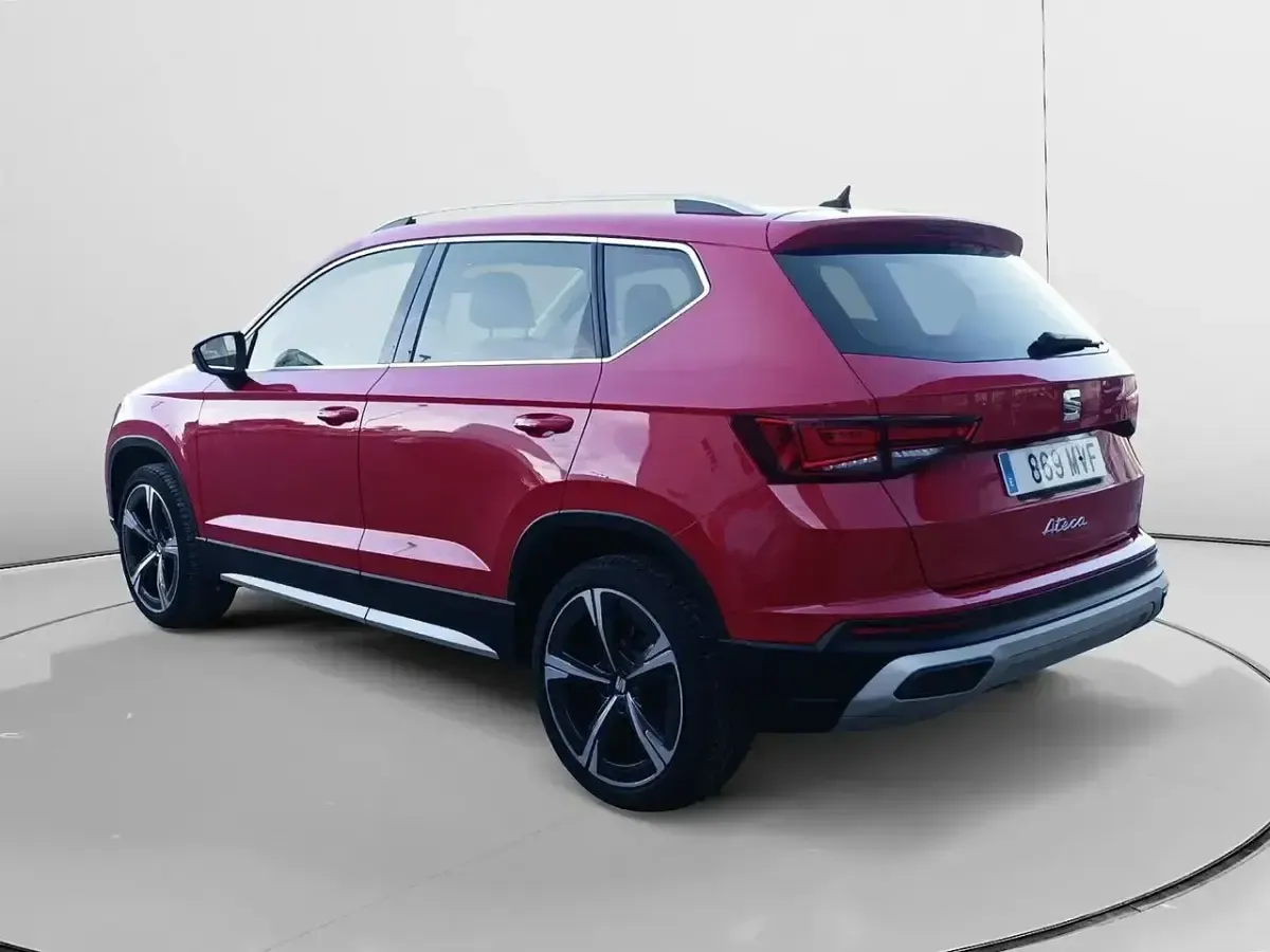 Begagnad Seat Ateca Xperience 150 HK (110 kW) 2024 Röd SUV