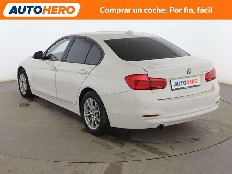 Usado BMW 318 Comfort Edition 150 CV (110 kW) 2017 Blanco Berlina