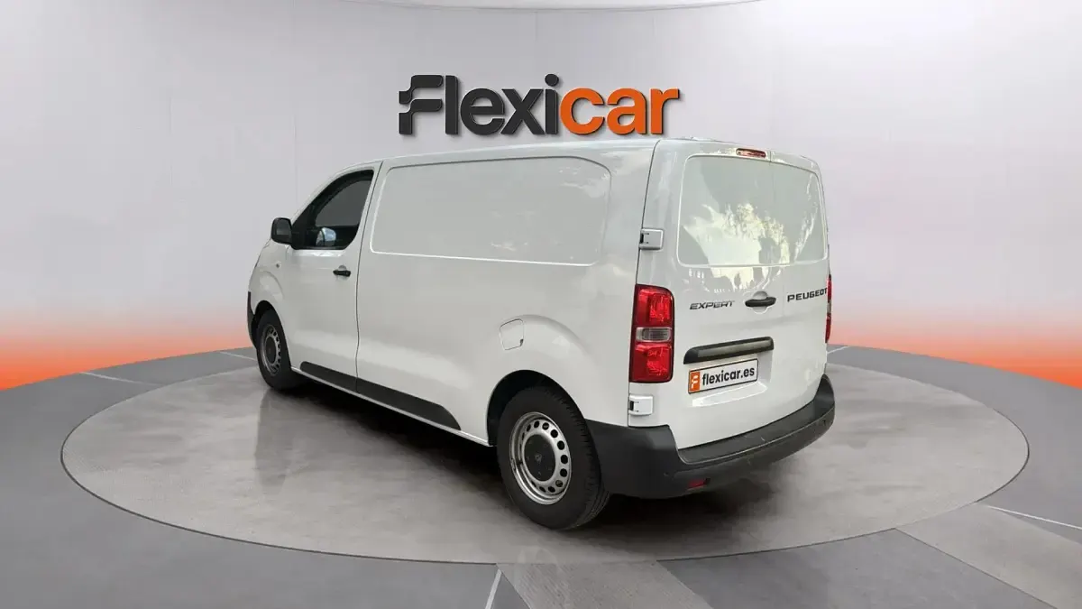Usado Peugeot Expert 120 CV (88 kW) 2024 Blanco Van