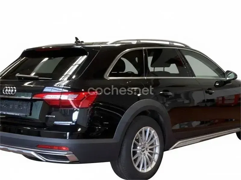 Usado Audi A4 Allroad Ambiente 231 CV (169 kW) 2020 Negro Familiar