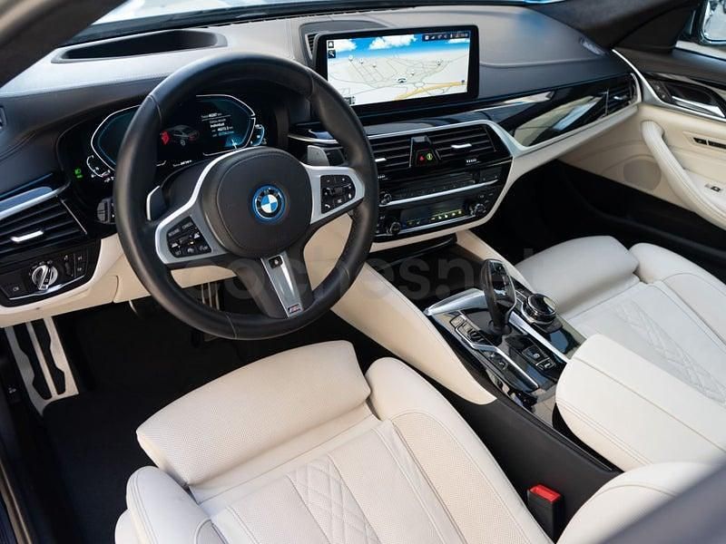 Usado BMW 545e Sport Line 394 CV (289 kW) 2022 Gris / plata Berlina