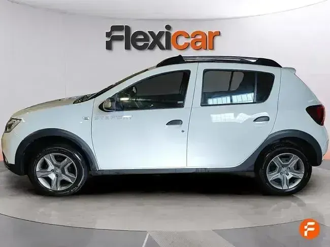 Usado Dacia Sandero Essentiel 91 CV (66 kW) 2020 Blanco
