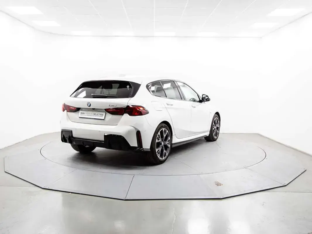 Usado BMW 120 163 CV (119 kW) 2025 Blanco Utilitario