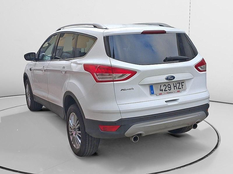 Usado Ford Kuga Titanium 141 CV (103 kW) 2014 Blanco SUV
