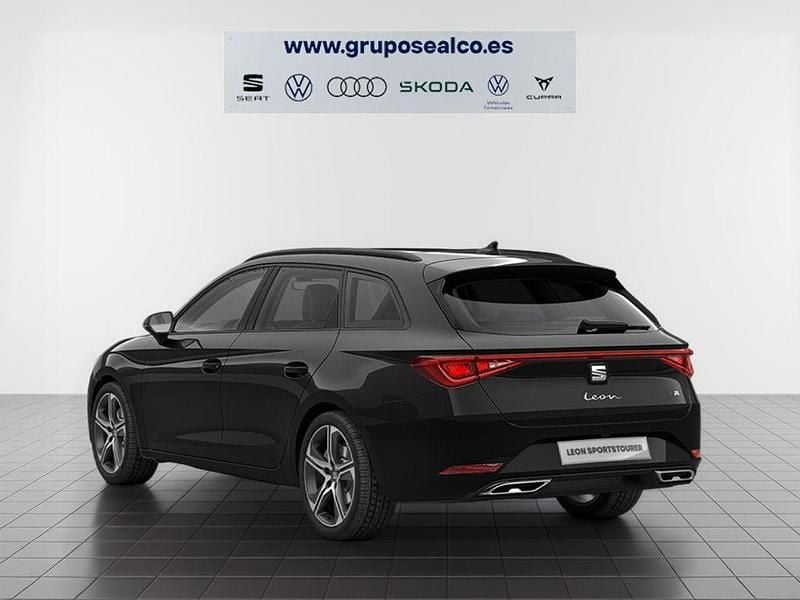 Nuevo Seat Leon FR 150 CV (110 kW) 2026 Negro Familiar