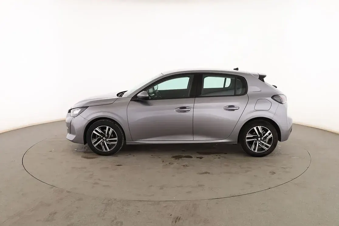 Usado Peugeot 208 Allure 101 CV (74 kW) 2020 Gris Utilitario