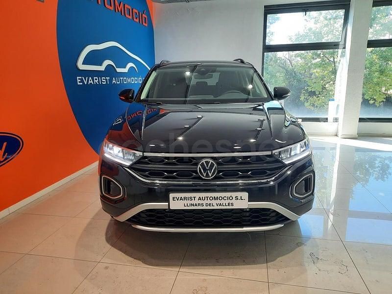 Usado VW T-Roc Life 150 CV (110 kW) 2024 Negro SUV