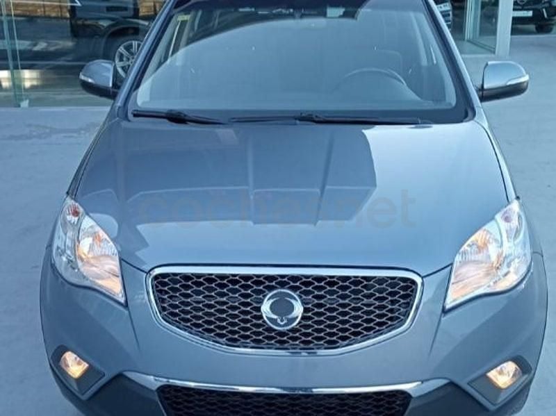 Usado Ssangyong (KGM) Korando Limited 175 CV (128 kW) 2012 Azul SUV