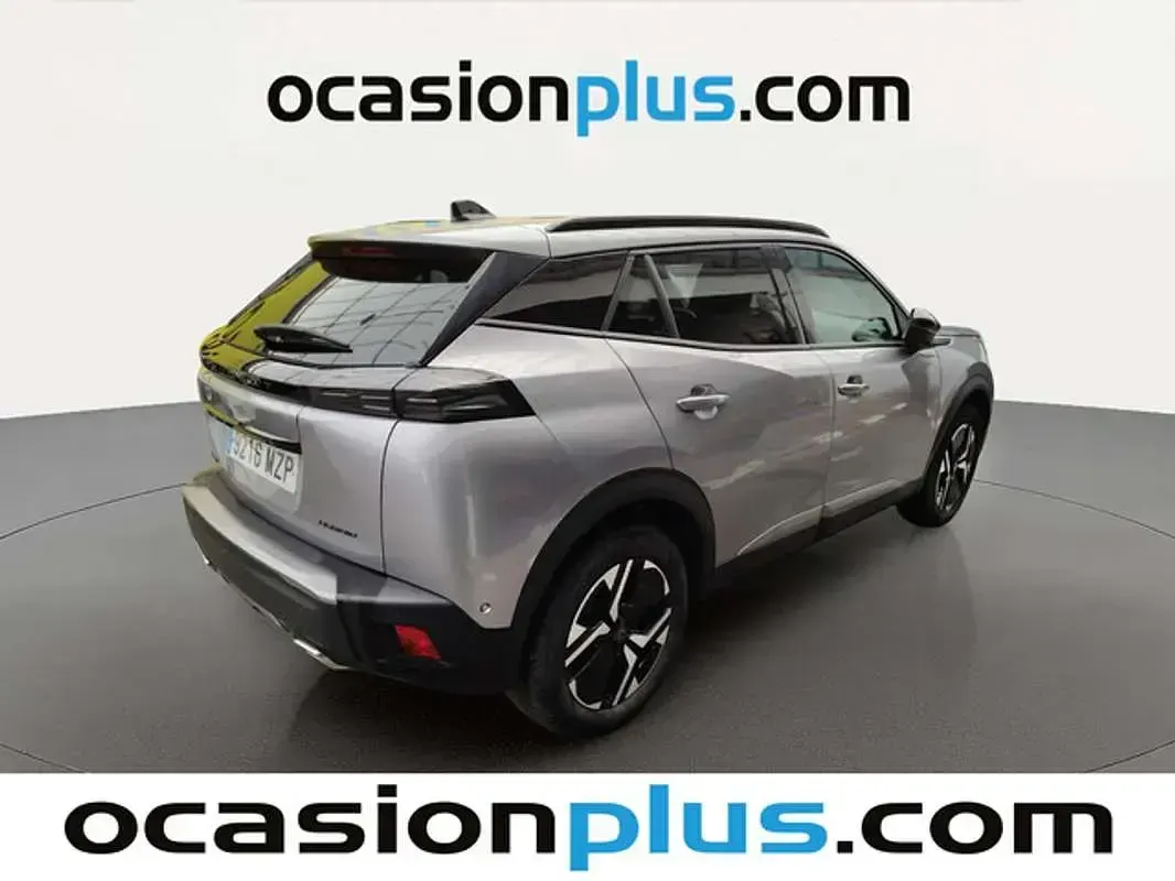 Usado Peugeot 2008 Allure 136 CV (100 kW) 2025 Gris SUV