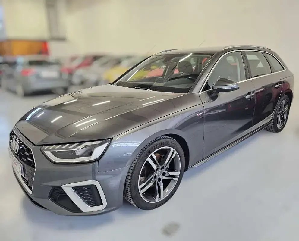 Usado Audi A4 S-Line 163 CV (119 kW) 2020 Gris Familiar