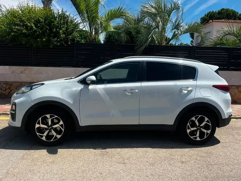Usado Kia Sportage 136 CV (100 kW) 2019 Blanco SUV