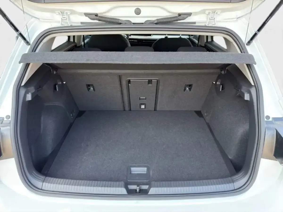 Usado VW Golf VIII Life 131 CV (96 kW) 2023 Blanco