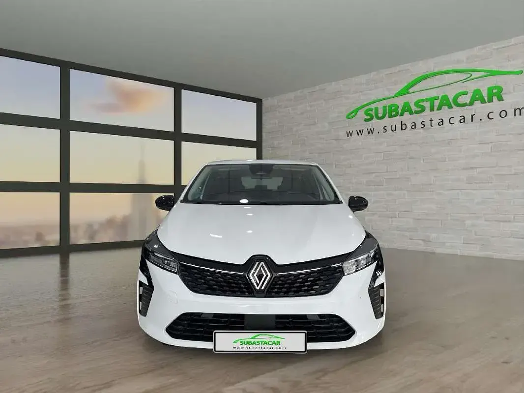 Usado Renault Clio Evolution 101 CV (74 kW) 2024 Blanco Utilitario