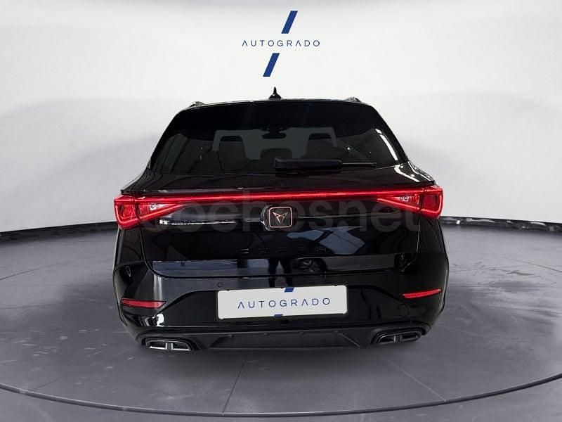 Usado Cupra Leon 150 CV (110 kW) 2023 Negro Familiar