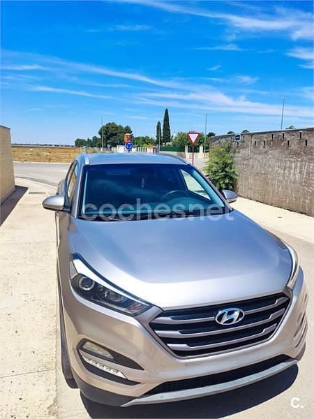 Gris / plata Usado 2017 Hyundai Tucson SUV | 16.800 € (Precio justo) - Imagen 1/4