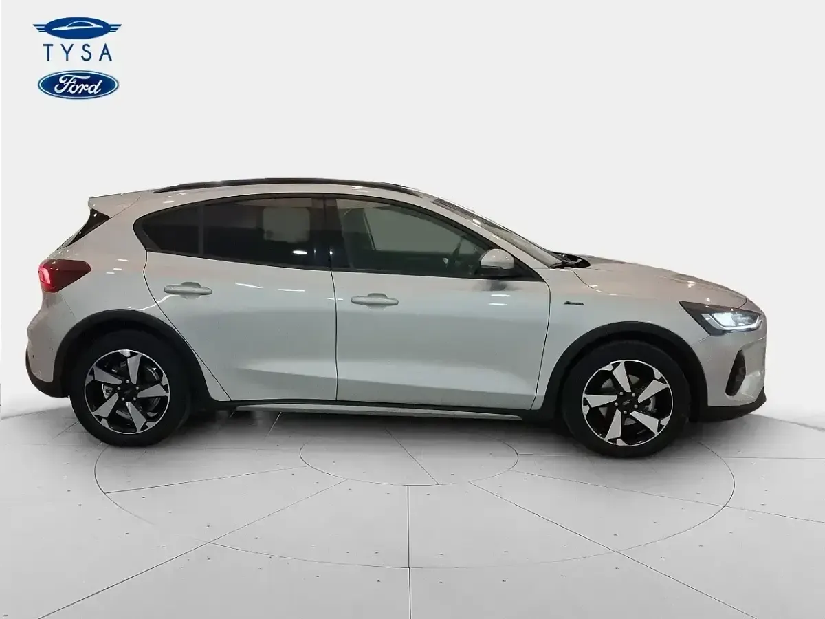 Usado Ford Focus Active 155 CV (114 kW) 2024 Gris Berlina