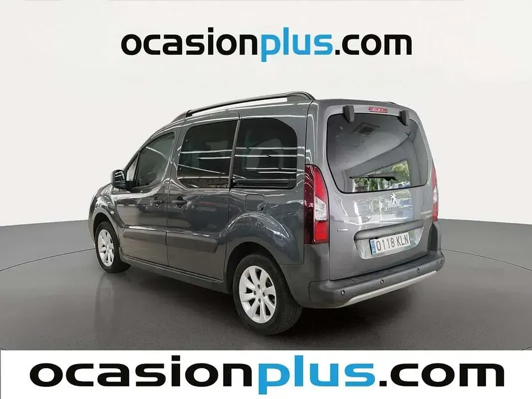 Usado Peugeot TePee 110 CV (80 kW) 2018 Gris Van
