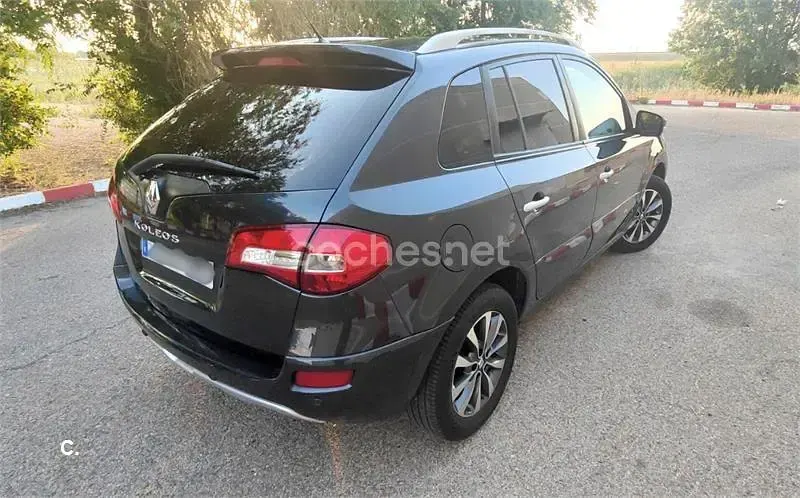 Usado Renault Koleos LIMITED 150 CV (110 kW) 2014 Negro SUV