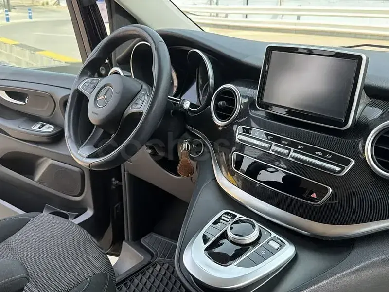 Usado Mercedes V220 Avantgarde 163 CV (119 kW) 2017 Negro Monovolumen